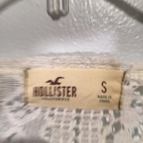 Hollister Scoop Neck Shimmery Sweater with Lace Back Size S - Picture 11 of 12